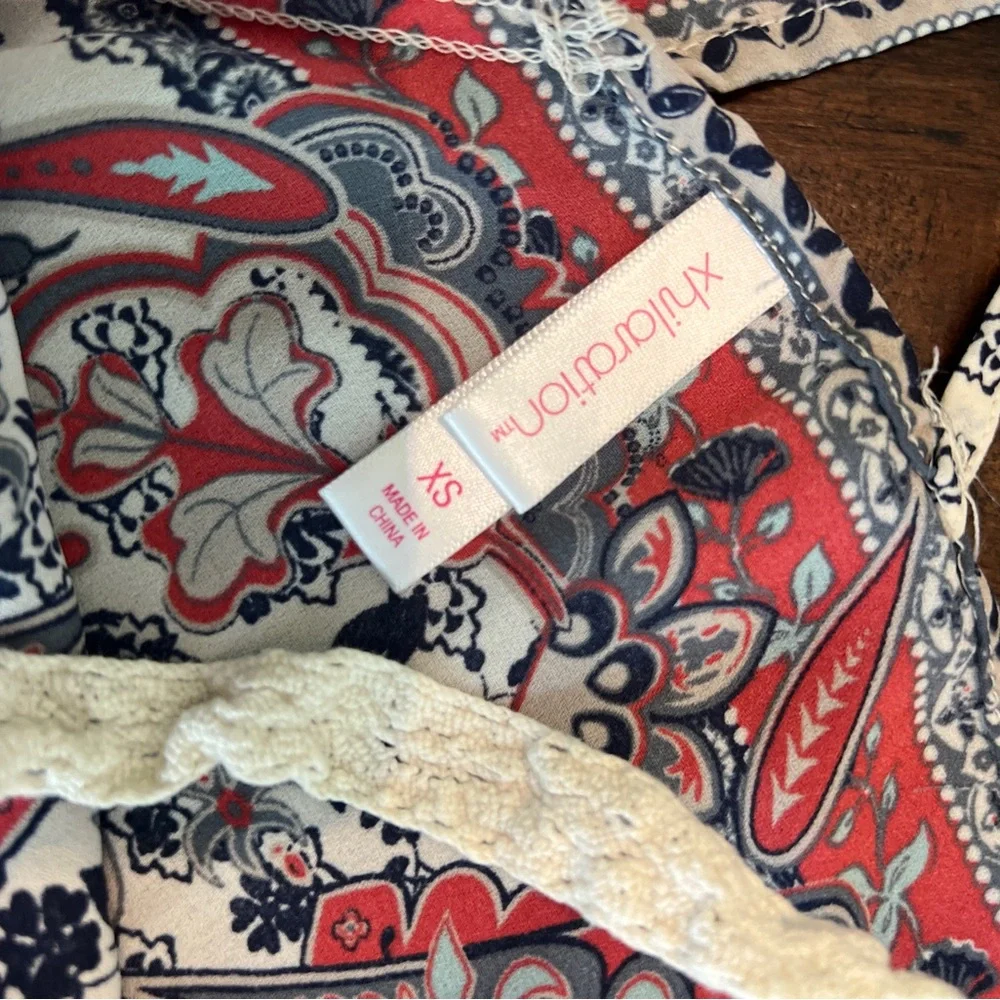 Handkerchief blouse- Size XS - Picture 6 of 7